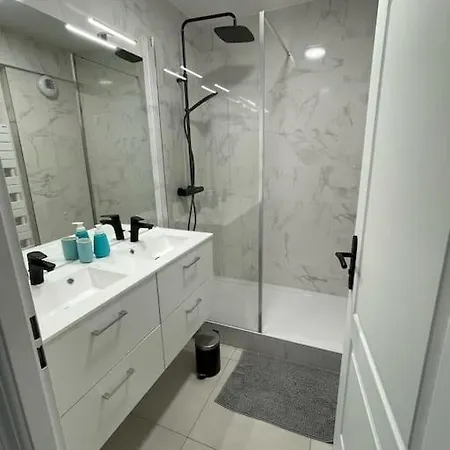 Apartment Familial De Qualite *
