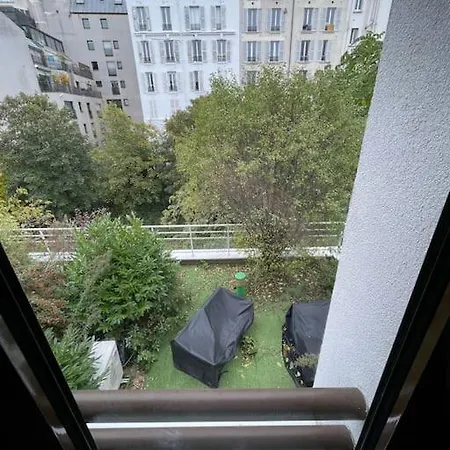 Familial De Qualite Apartment Paris