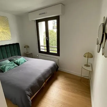 Familial De Qualite Apartment