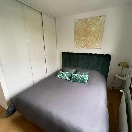 Familial De Qualite Apartment