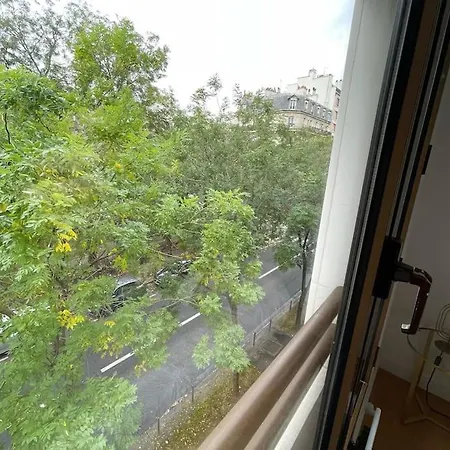 Familial De Qualite Apartment